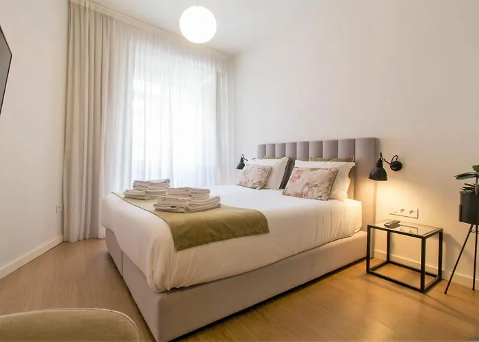 Clerigos Prime Suites By Porto City Hosts